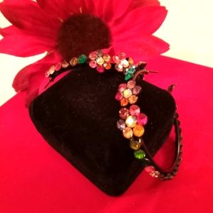 🎁 FREE GIFT INCLUDED 🎁 NWOT Floral Hoop Earrings